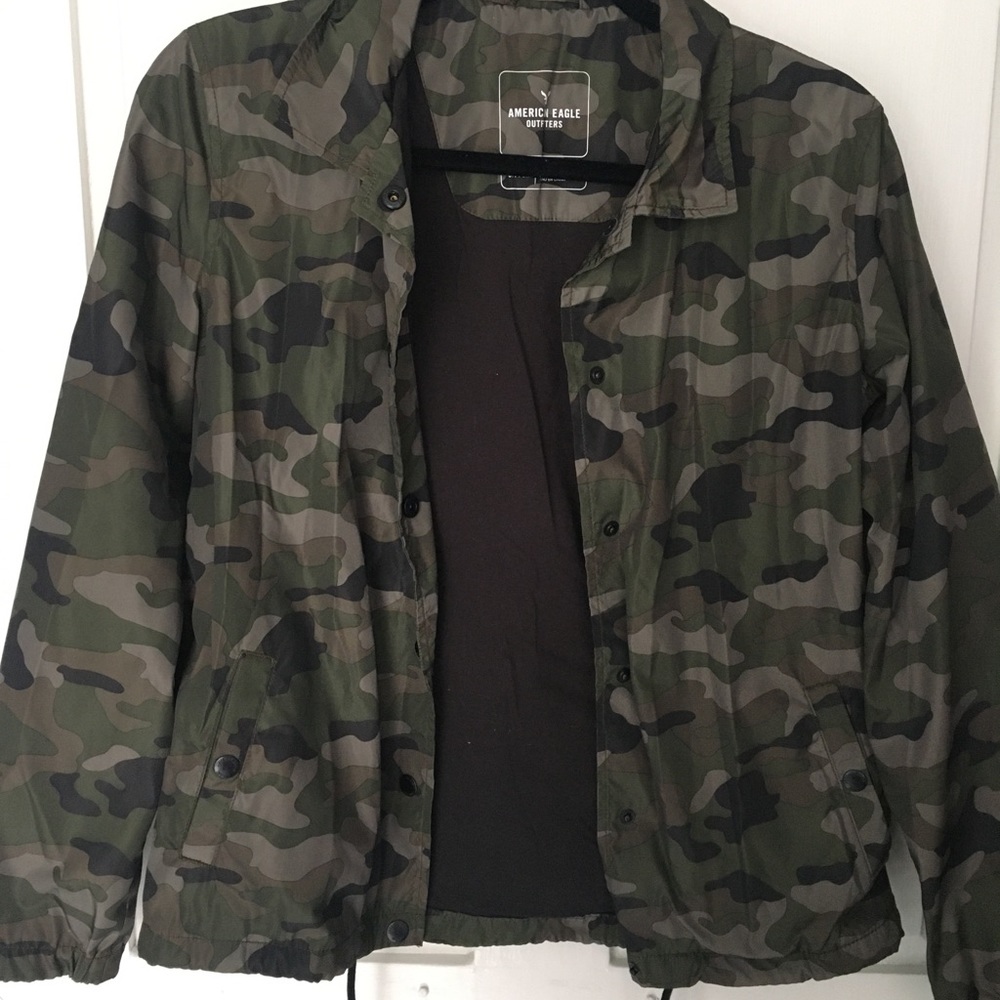 American Eagle Camo Wind breaker